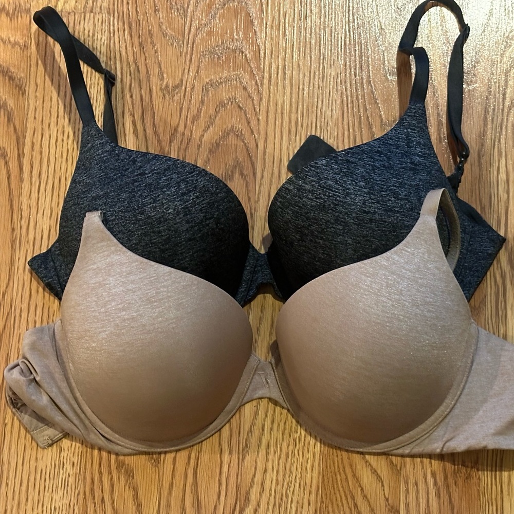 (SOLD) Victoria’s Secret Padded Bras